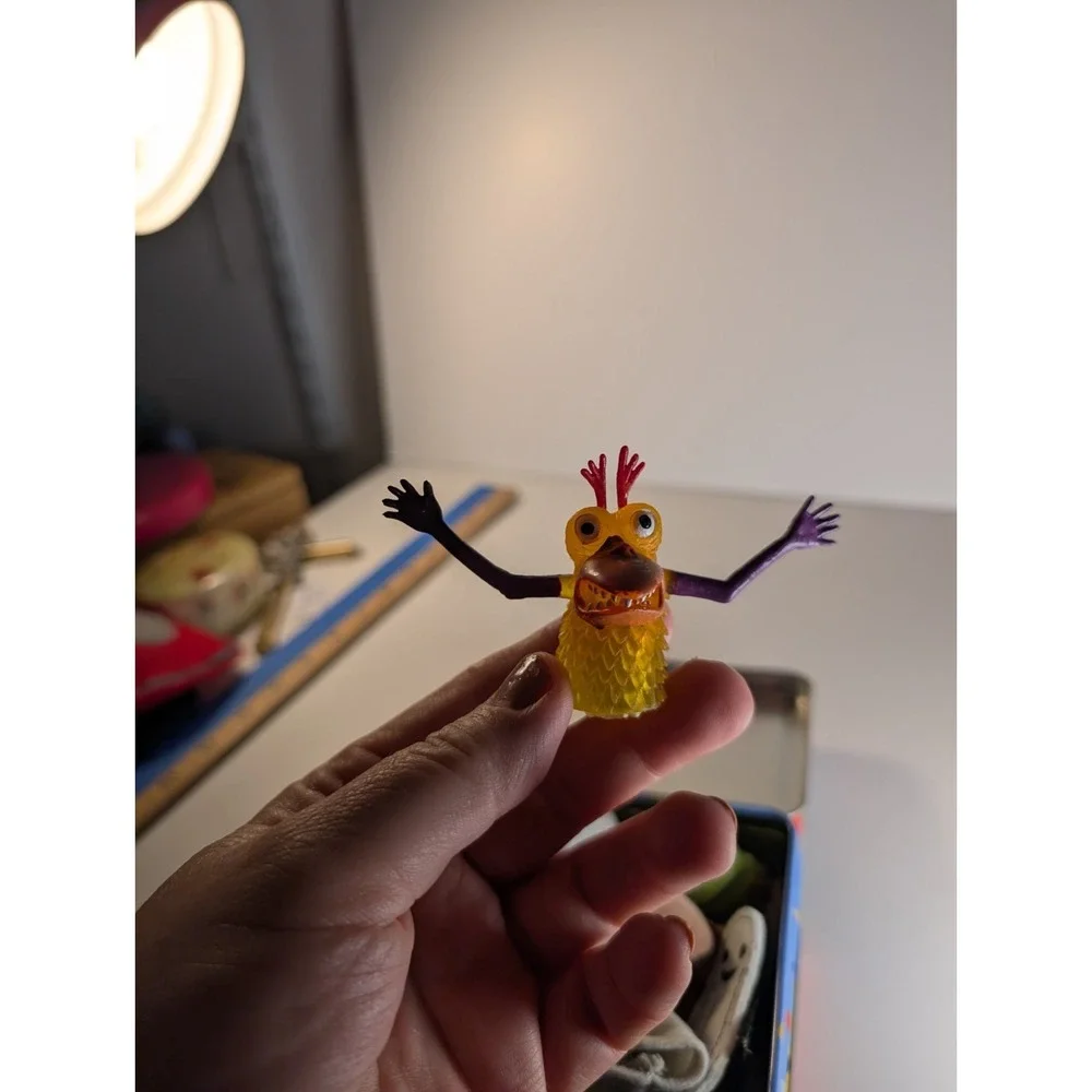 19 Little Finger Puppets Vintage 2.5